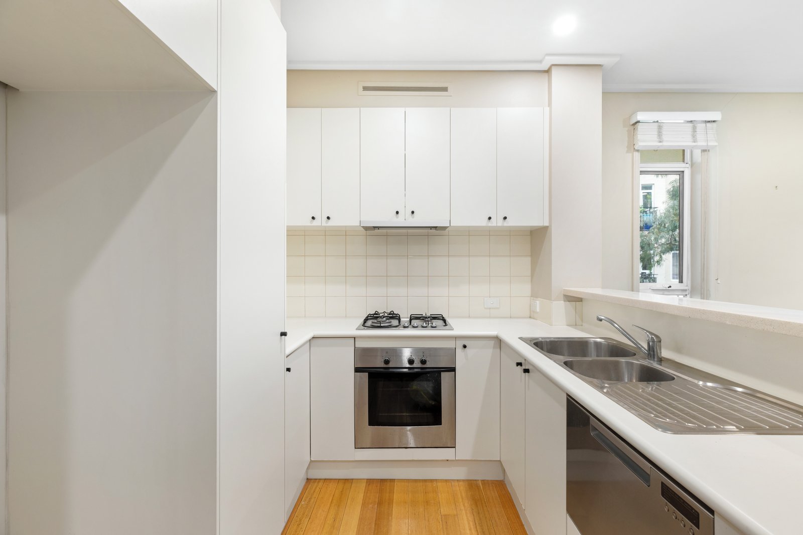Gallery: 6/4 Graham Street