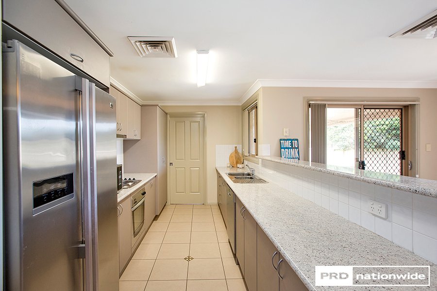 64 Grant Street TAMWORTH 5