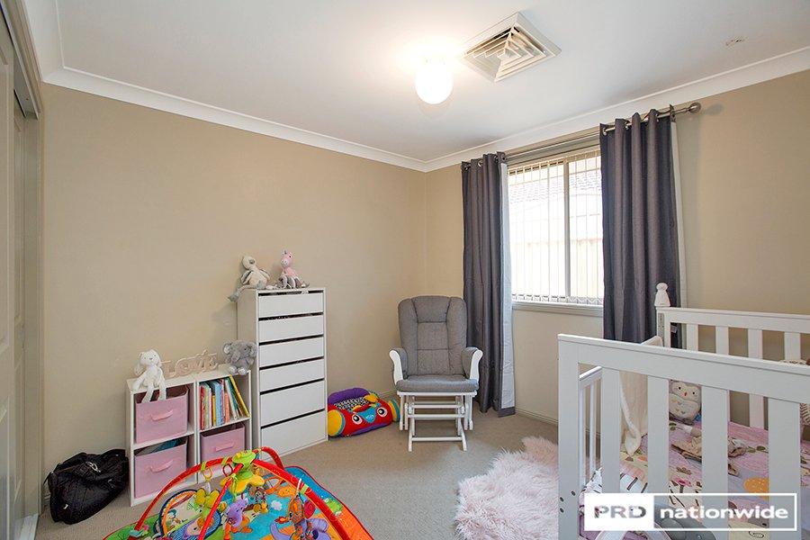 64 Grant Street TAMWORTH 7