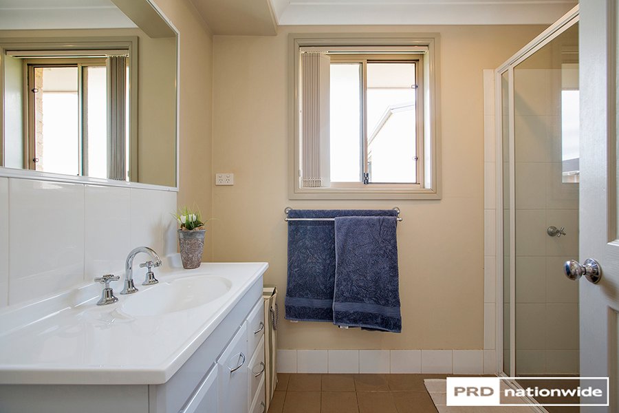 64 Grant Street TAMWORTH 10