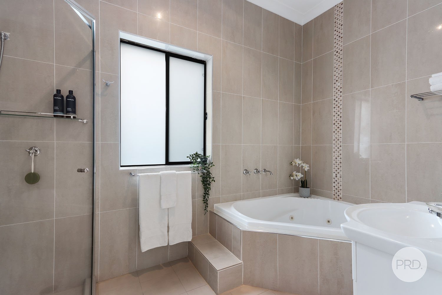 64 Gungah Bay Road OATLEY 9