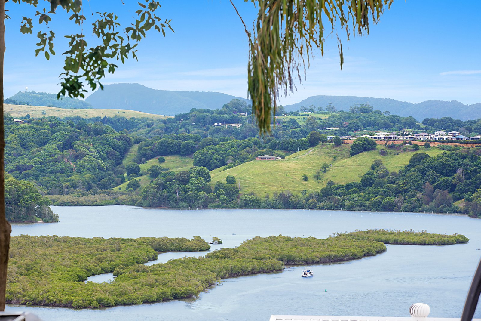 64 Hillcrest Avenue TWEED HEADS SOUTH 1
