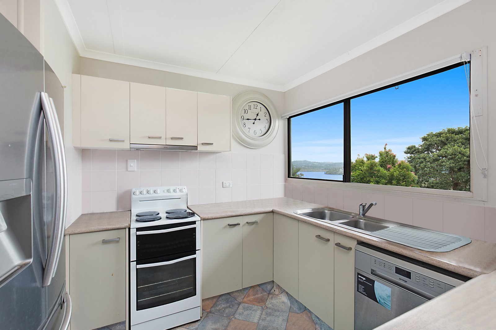 64 Hillcrest Avenue TWEED HEADS SOUTH 6