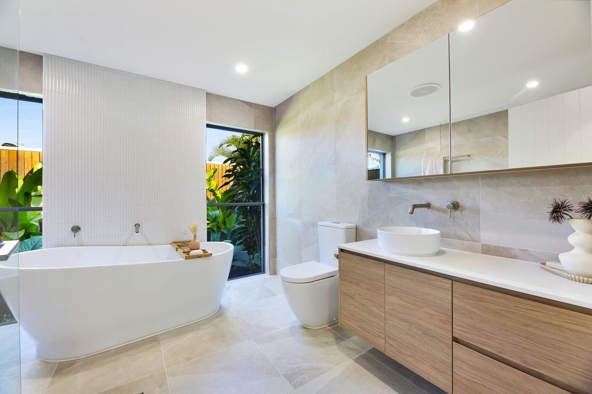 64 Honeyeater Drive Burleigh Waters 18