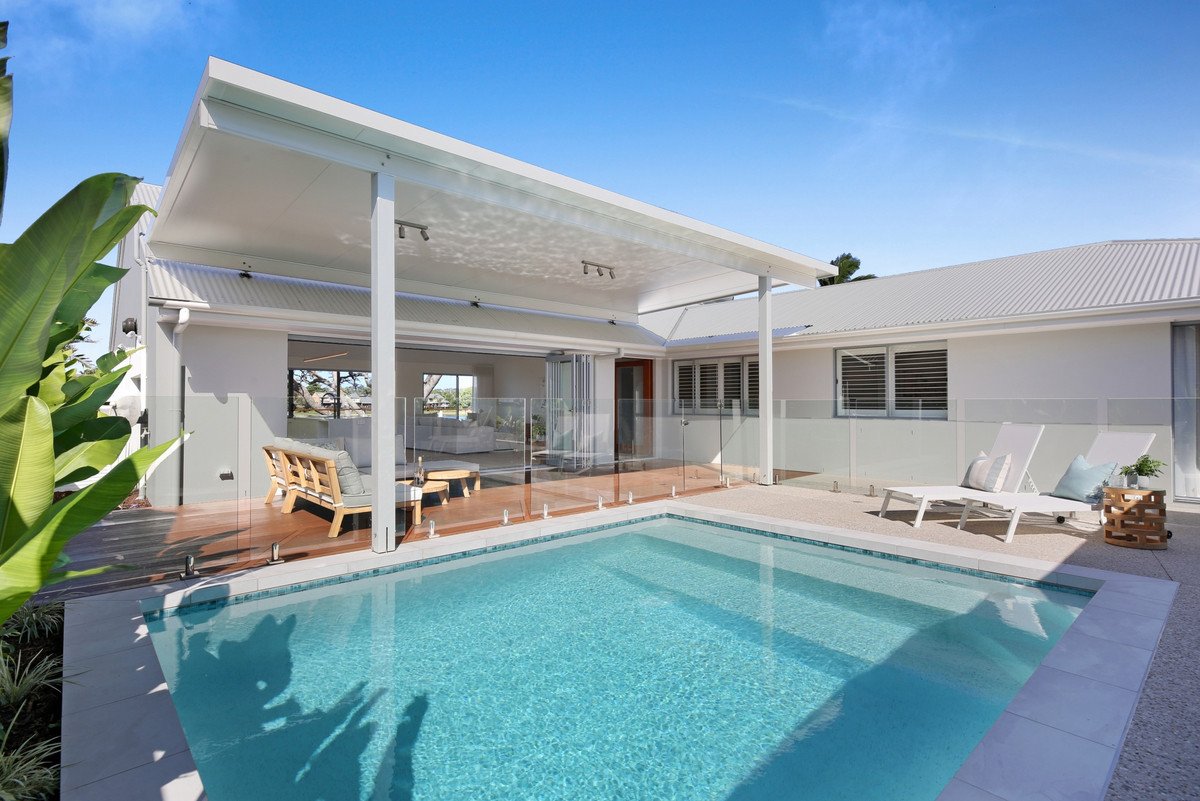 64 Honeyeater Drive Burleigh Waters 23