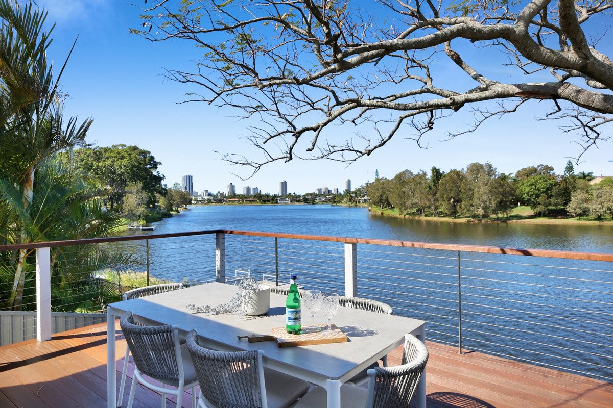 64 Honeyeater Drive Burleigh Waters 31