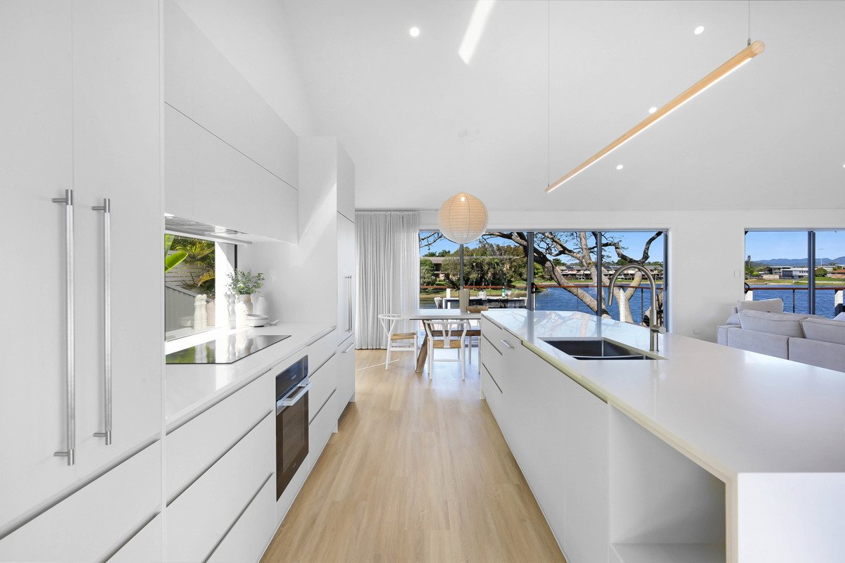 64 Honeyeater Drive Burleigh Waters 32