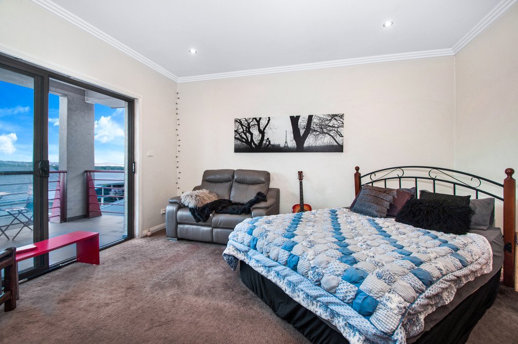 64 Kanahooka Rd  KANAHOOKA 6