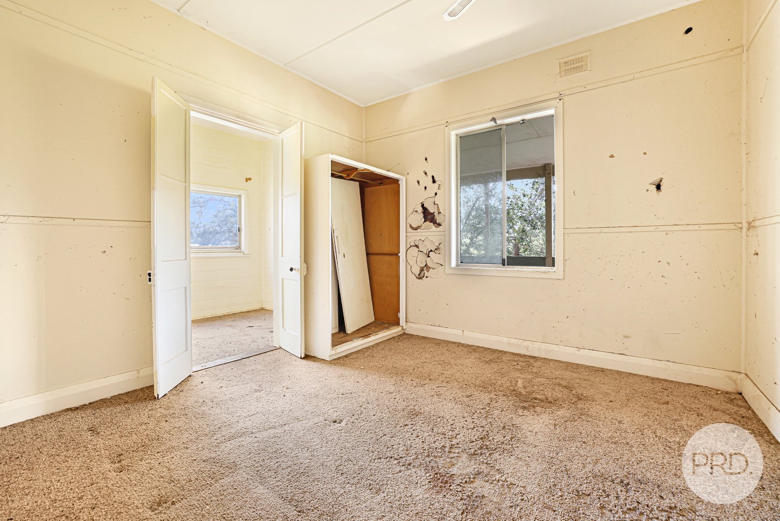 64 Learmonth Street WILLOW TREE 6