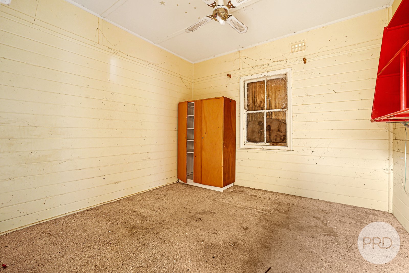 64 Learmonth Street WILLOW TREE 9