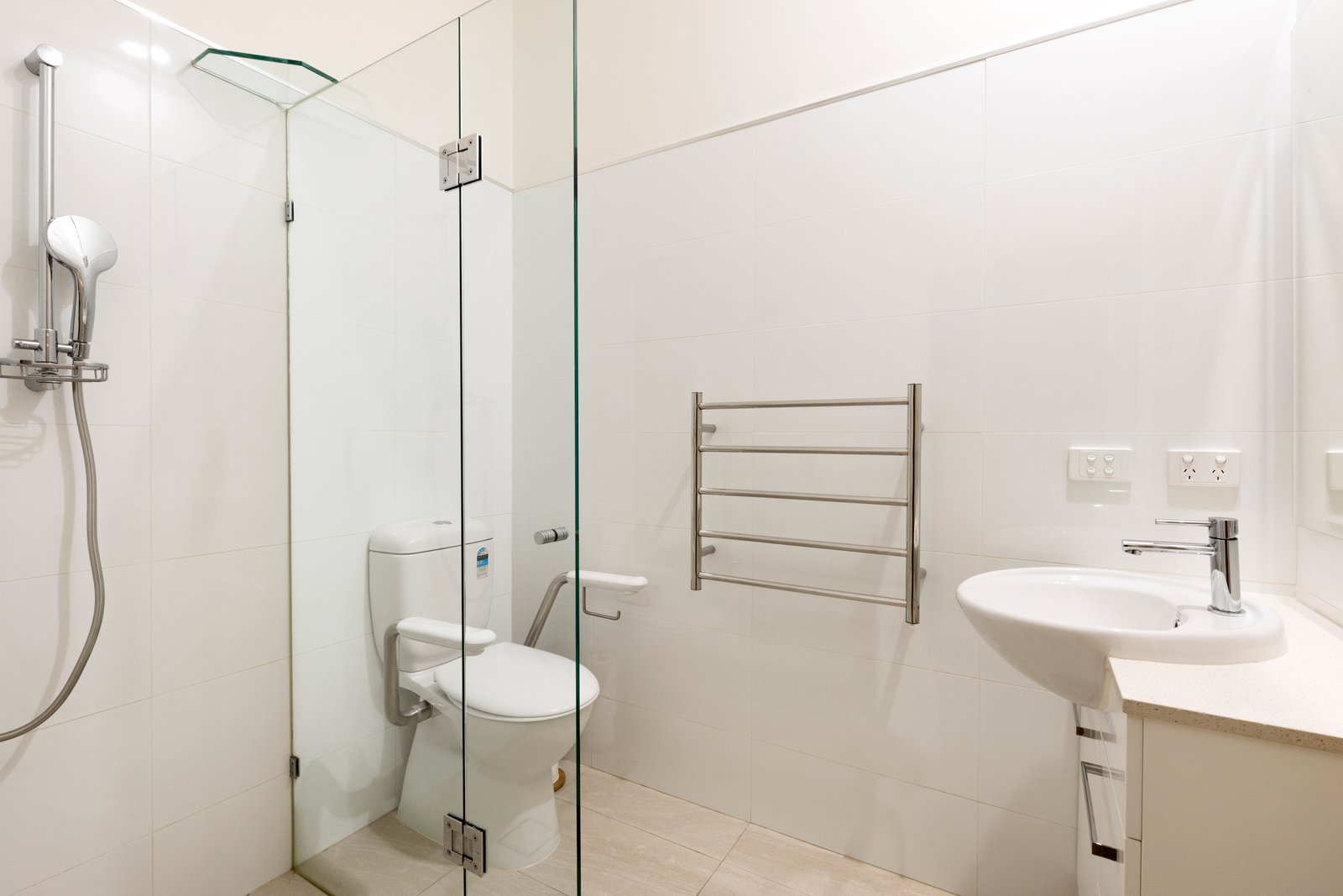 64 Leila Road, Carnegie, VIC