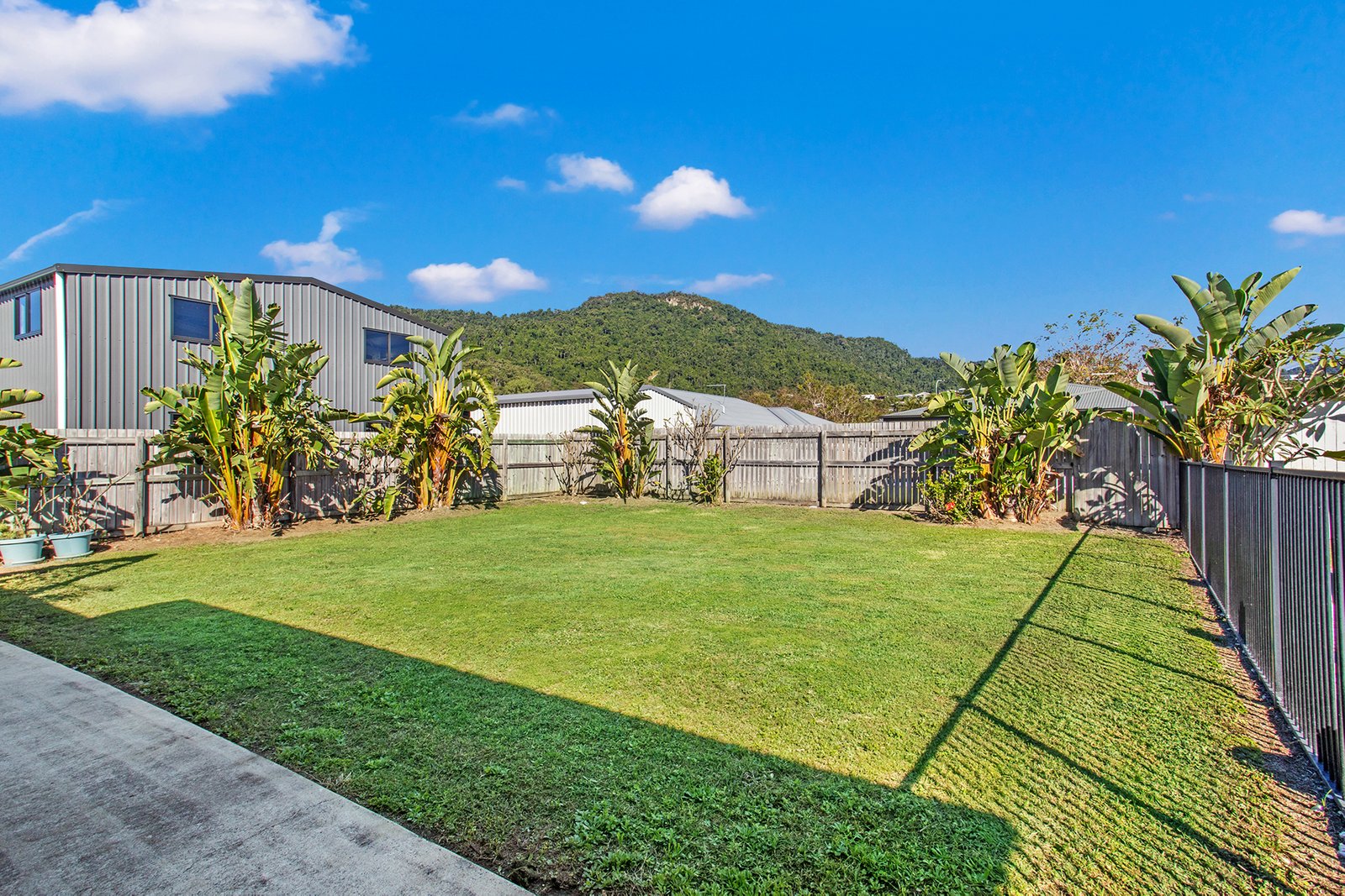 64 Macarthur Drive CANNONVALE 14