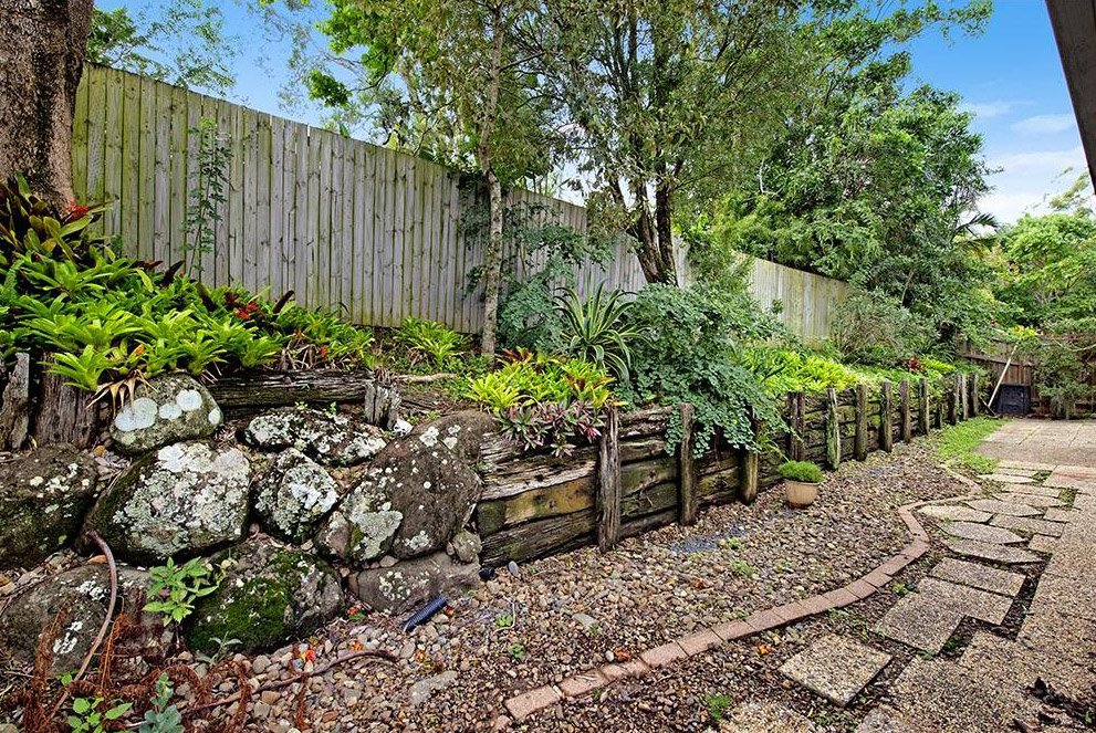 6/4 Madsen Place SOUTHPORT 12