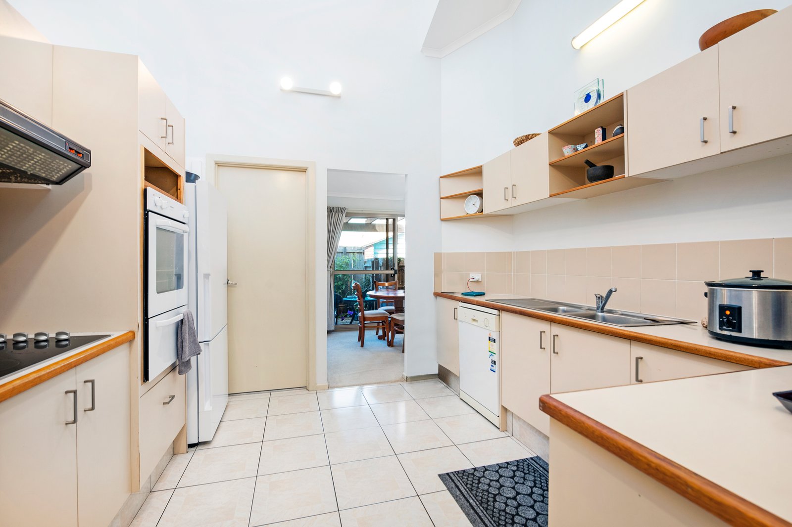 6/4 Madsen Place SOUTHPORT 10