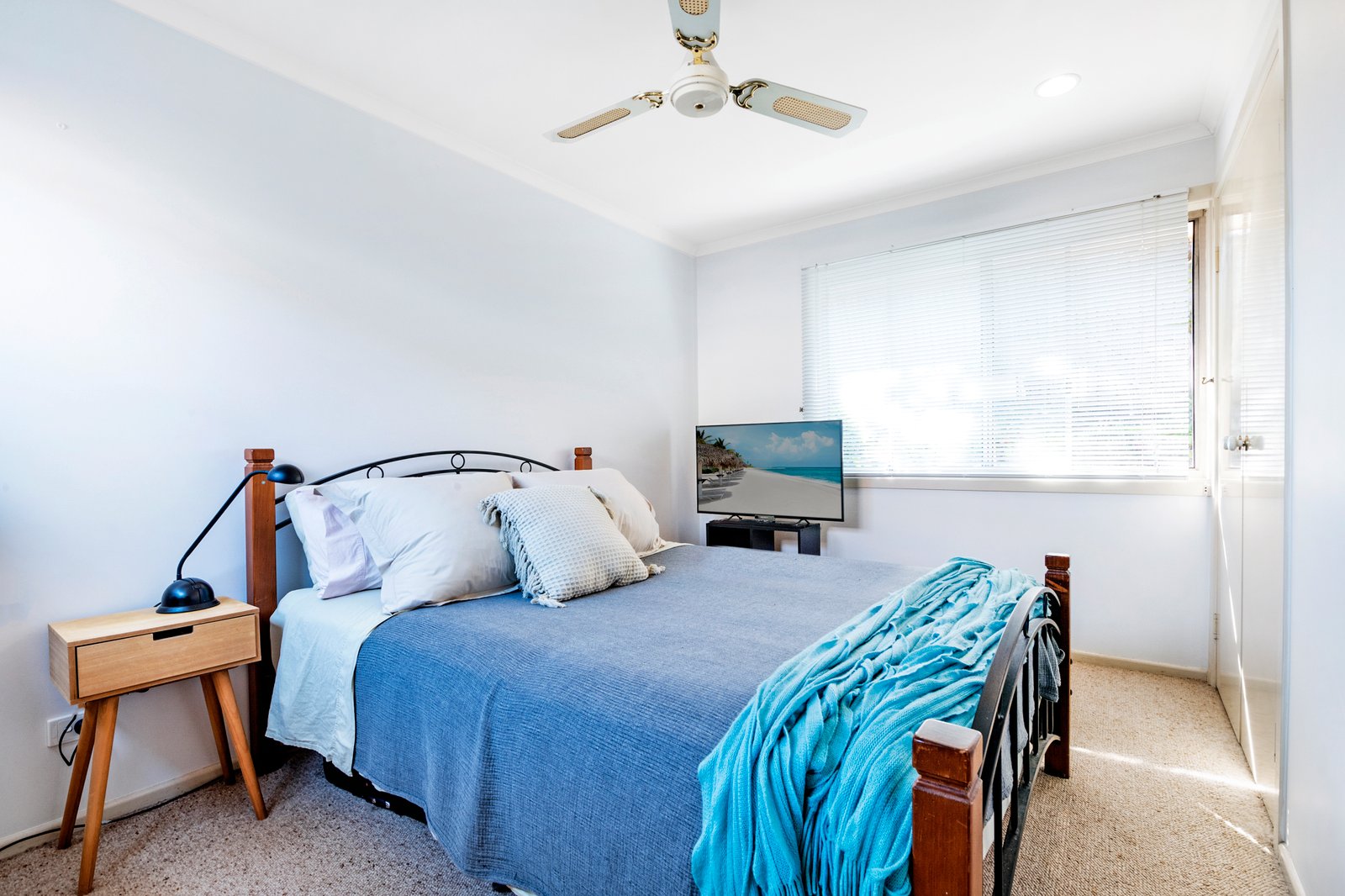 6/4 Madsen Place SOUTHPORT 11