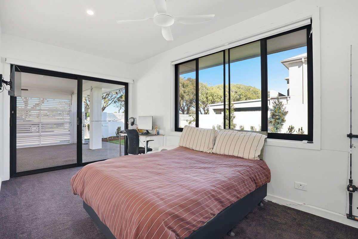 64 Melaleuca Drive Palm Beach 12