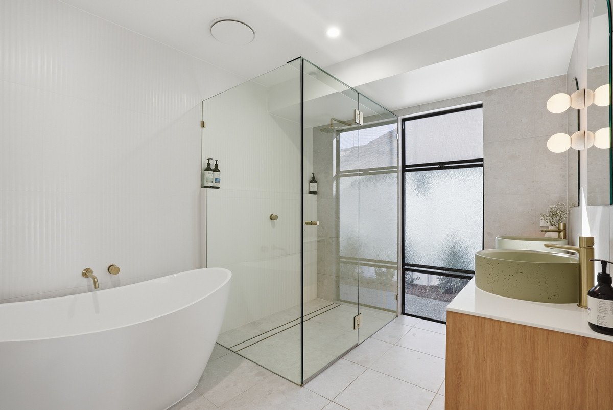 64 Melaleuca Drive Palm Beach 16