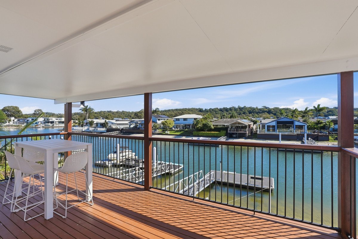 64 Melaleuca Drive Palm Beach 19