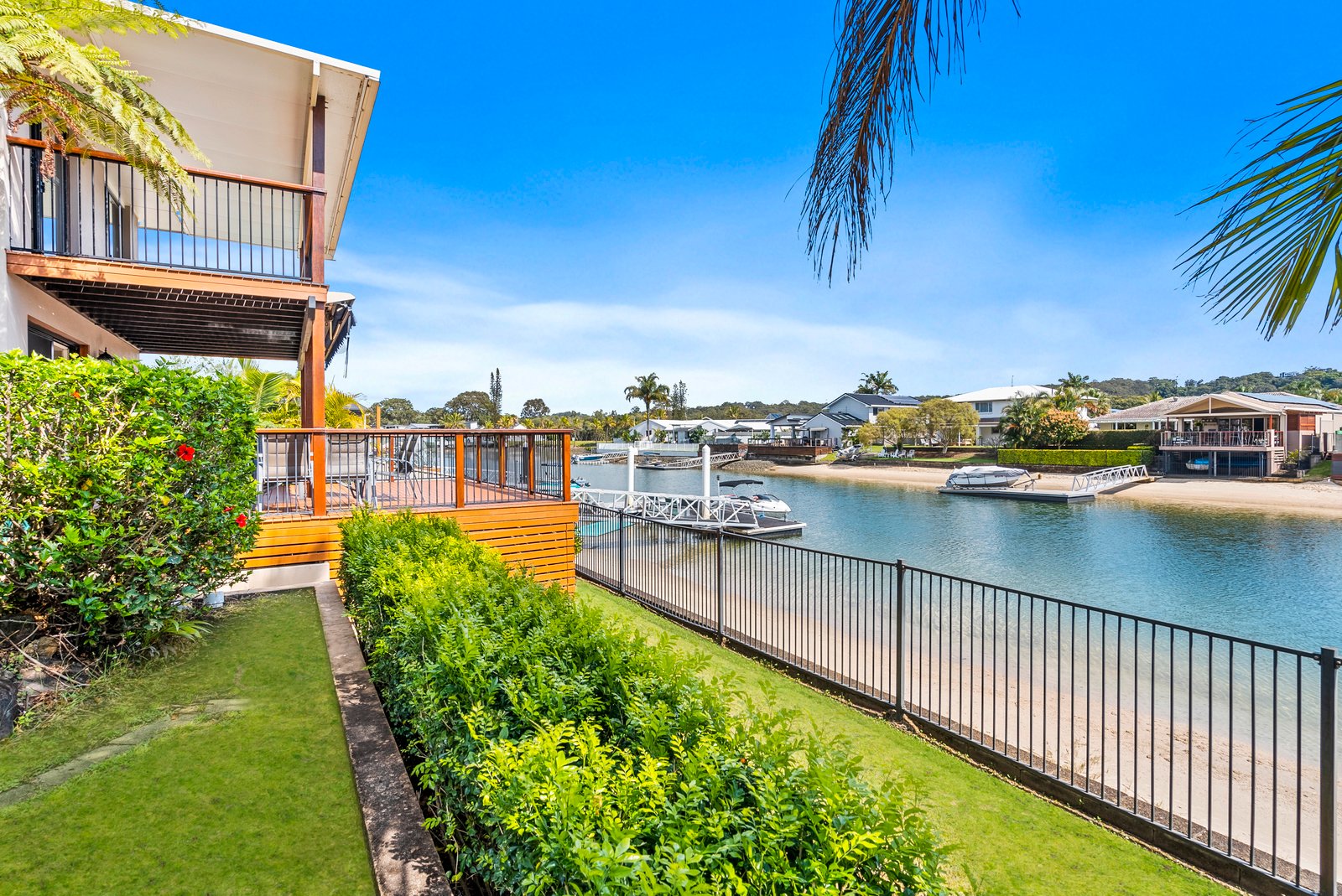 64 Melaleuca Drive PALM BEACH 7