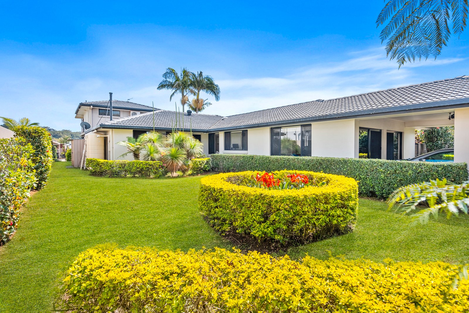 64 Melaleuca Drive PALM BEACH 8