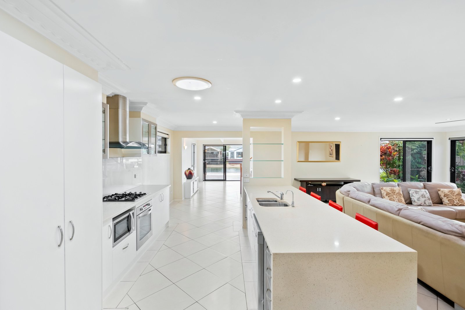 64 Melaleuca Drive PALM BEACH 11