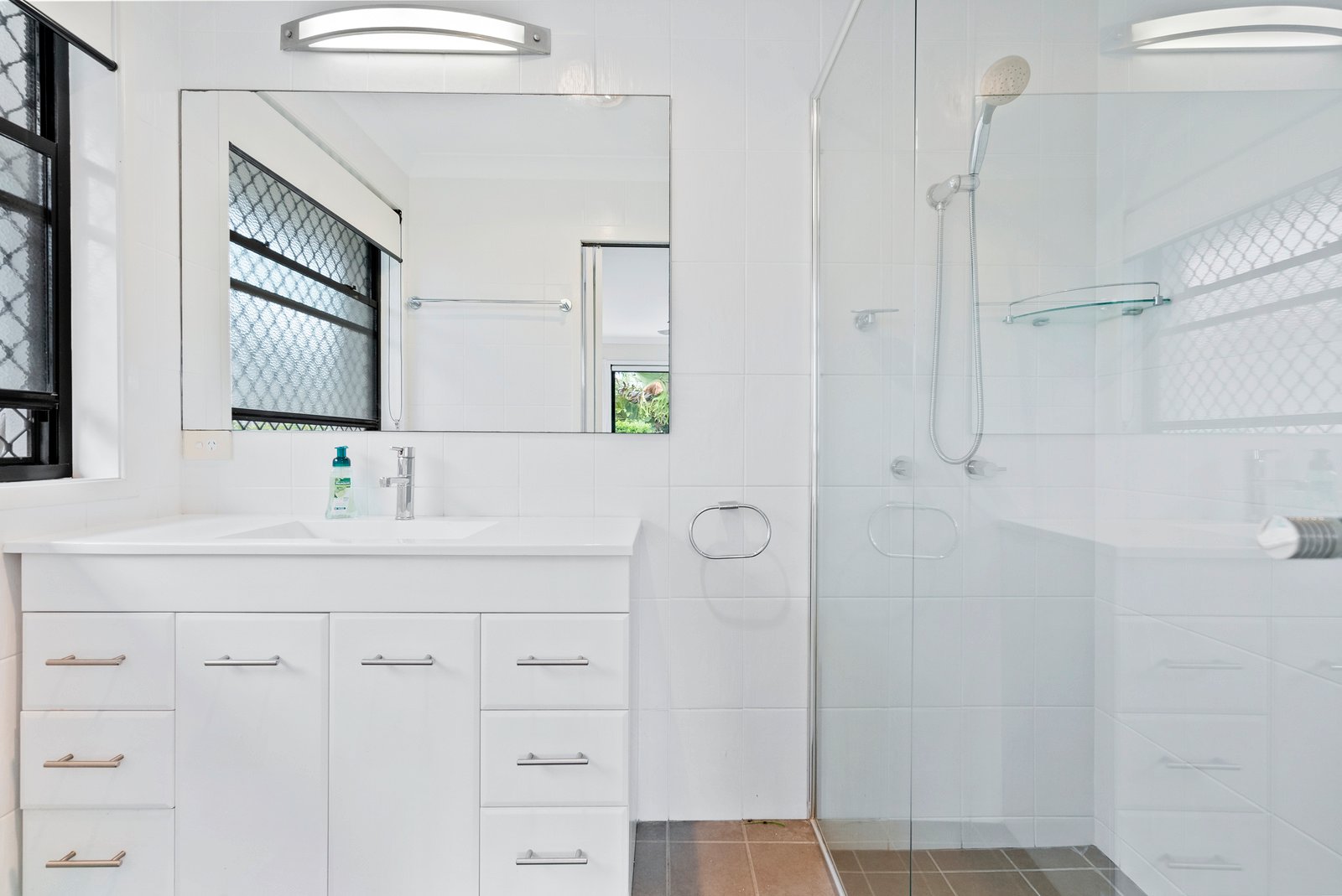 64 Melaleuca Drive PALM BEACH 15