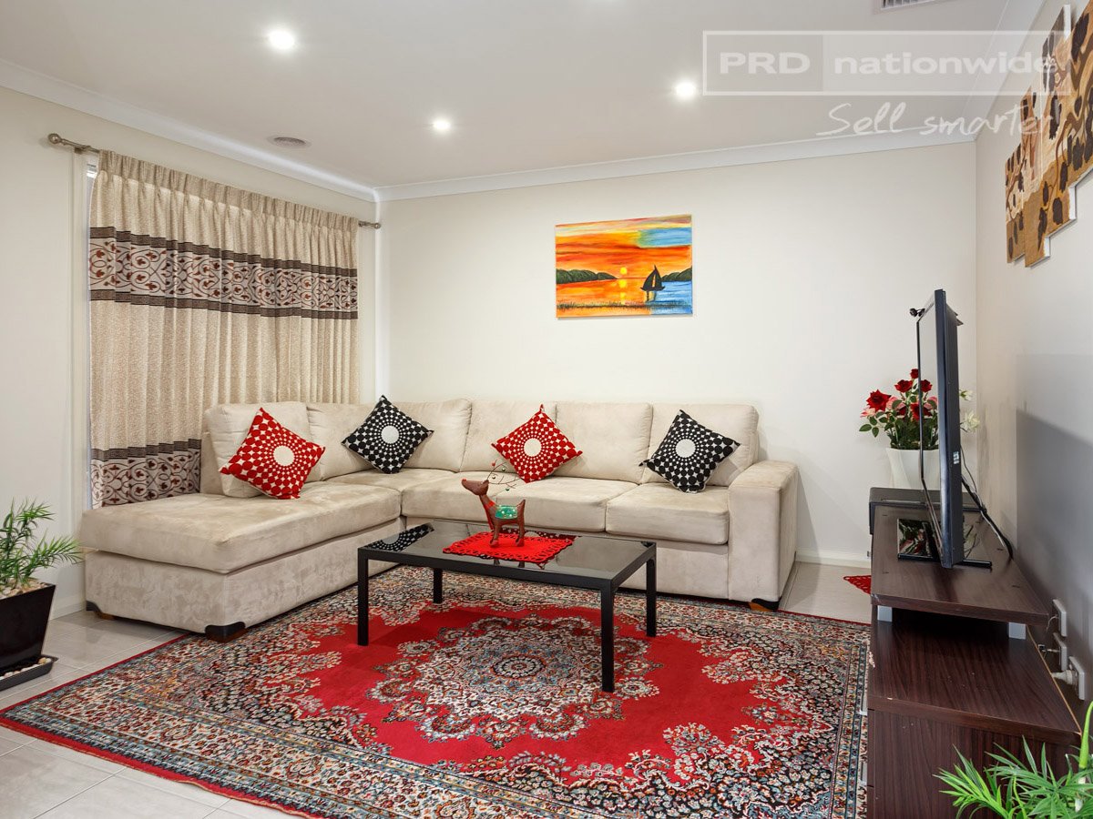 64 Messenger Avenue BOOROOMA 3