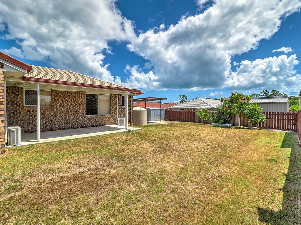 64 Moonstone Drive URANGAN 10