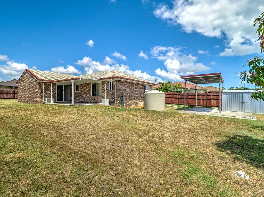 64 Moonstone Drive URANGAN 12