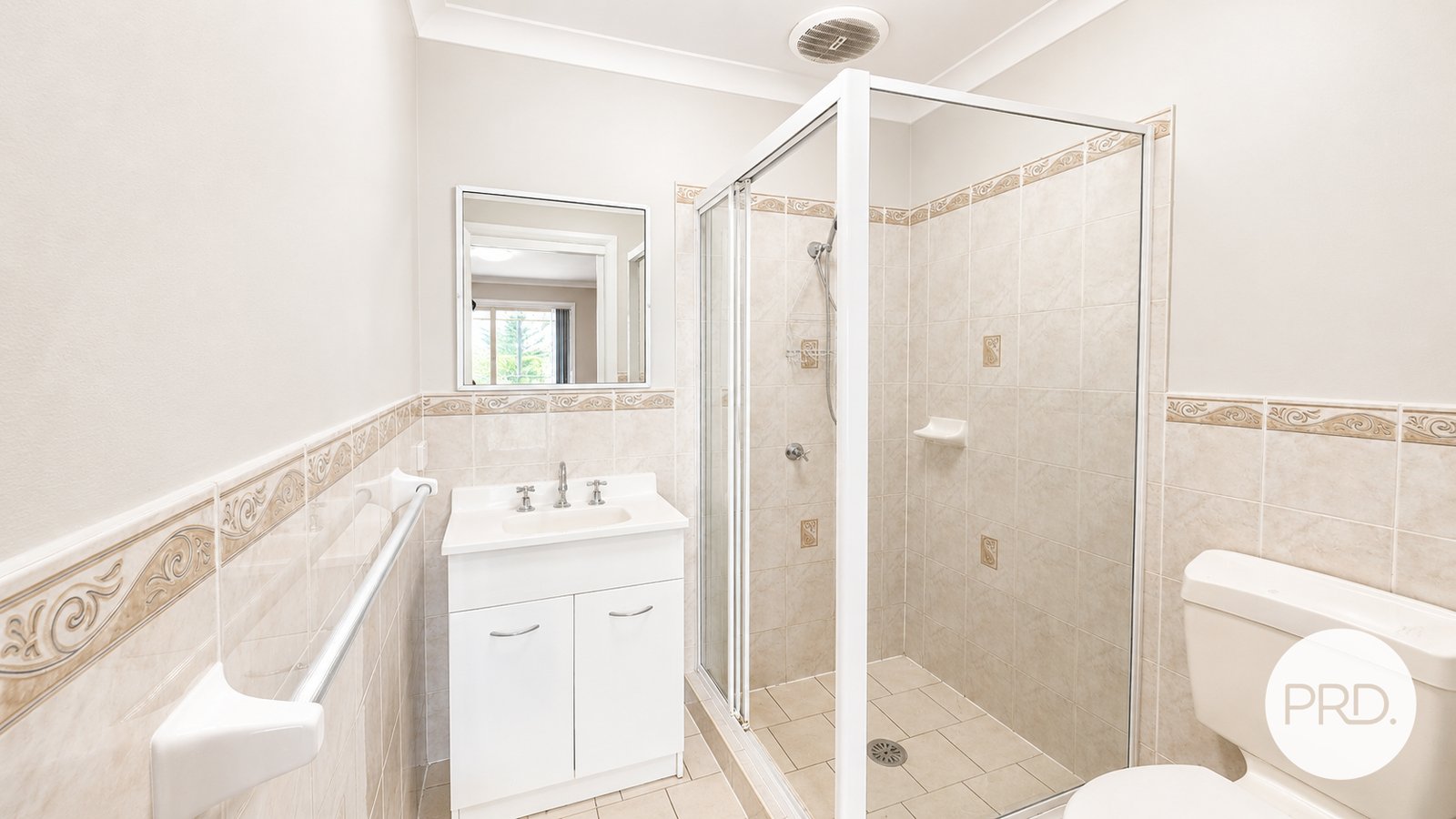 6/4 Myall Road CASULA 8