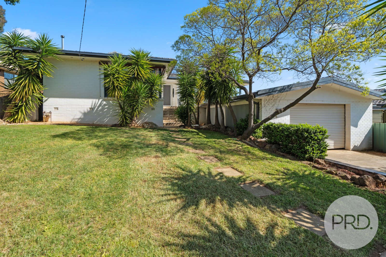 64 Nixon Crescent TOLLAND 1