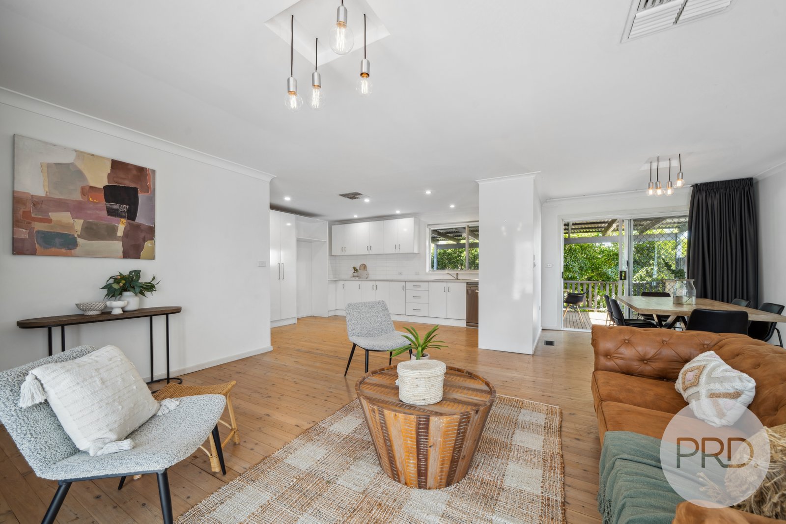 64 Nixon Crescent TOLLAND 6