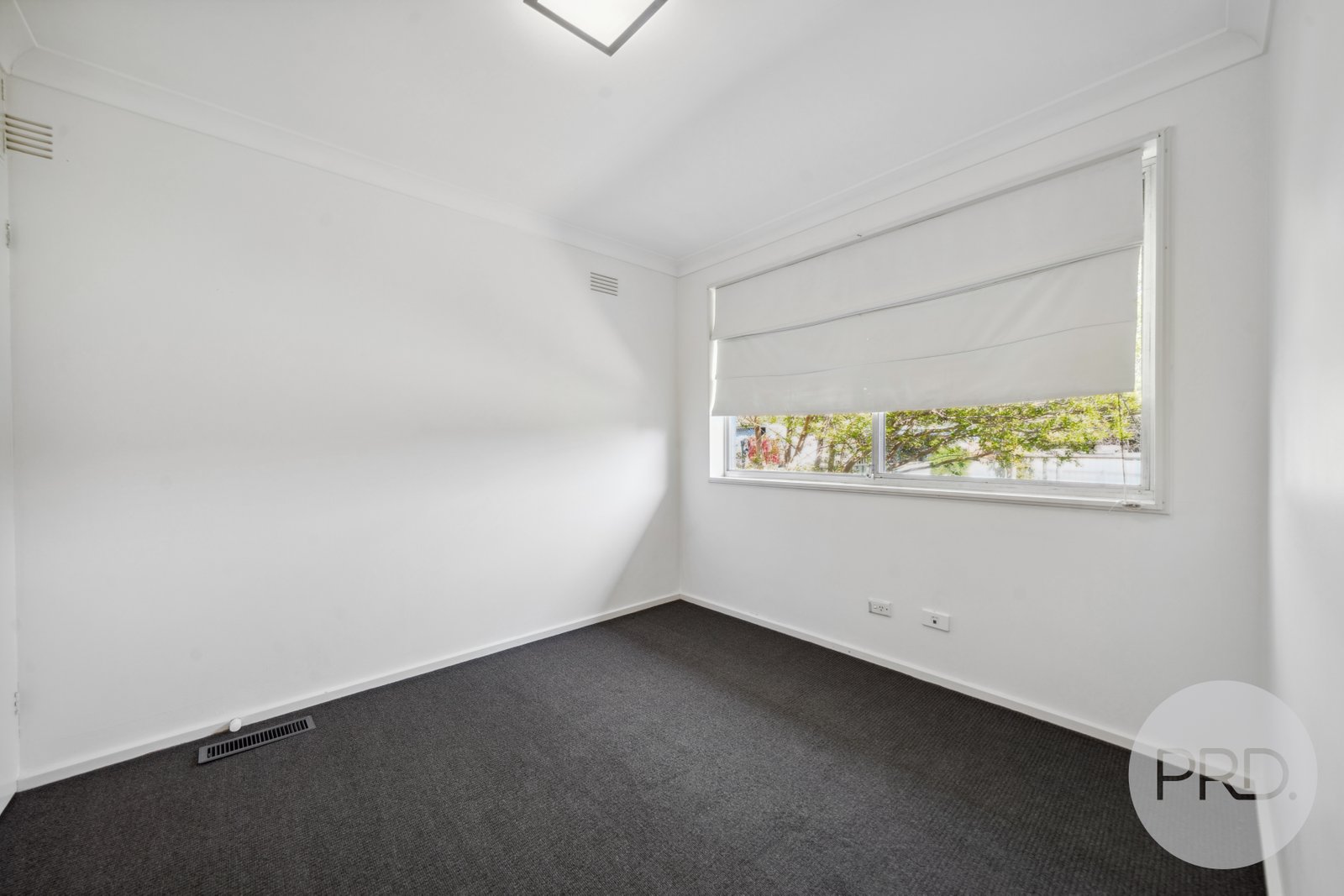 64 Nixon Crescent TOLLAND 12