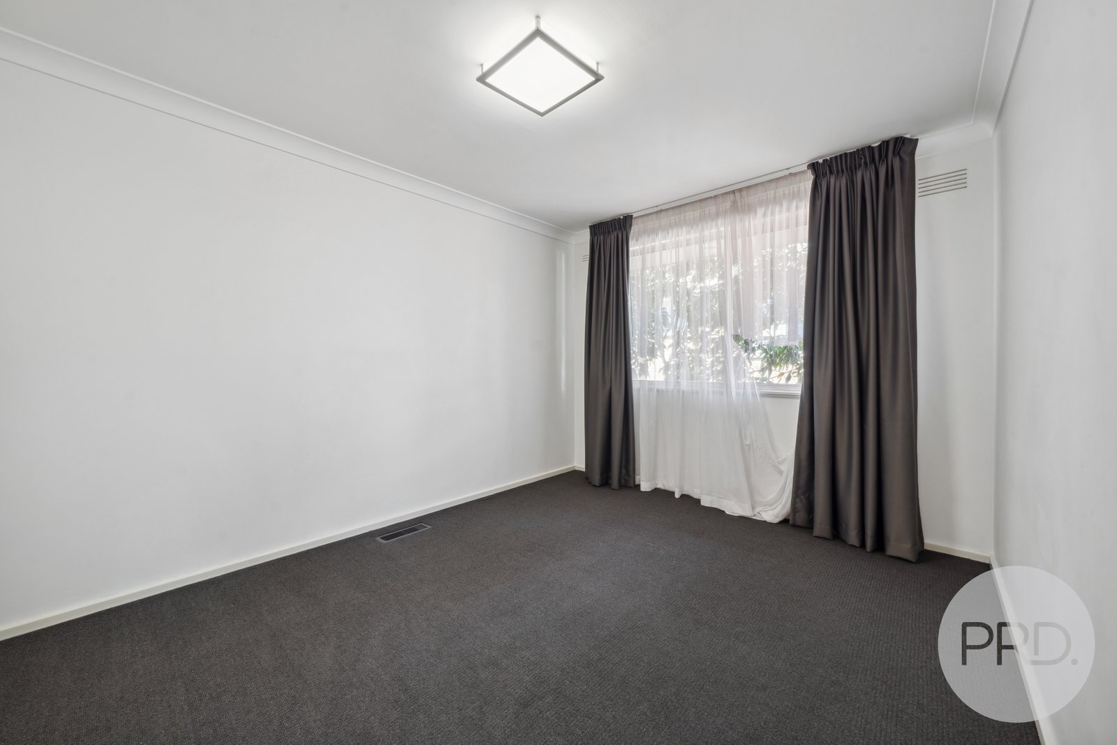 64 Nixon Crescent TOLLAND 14