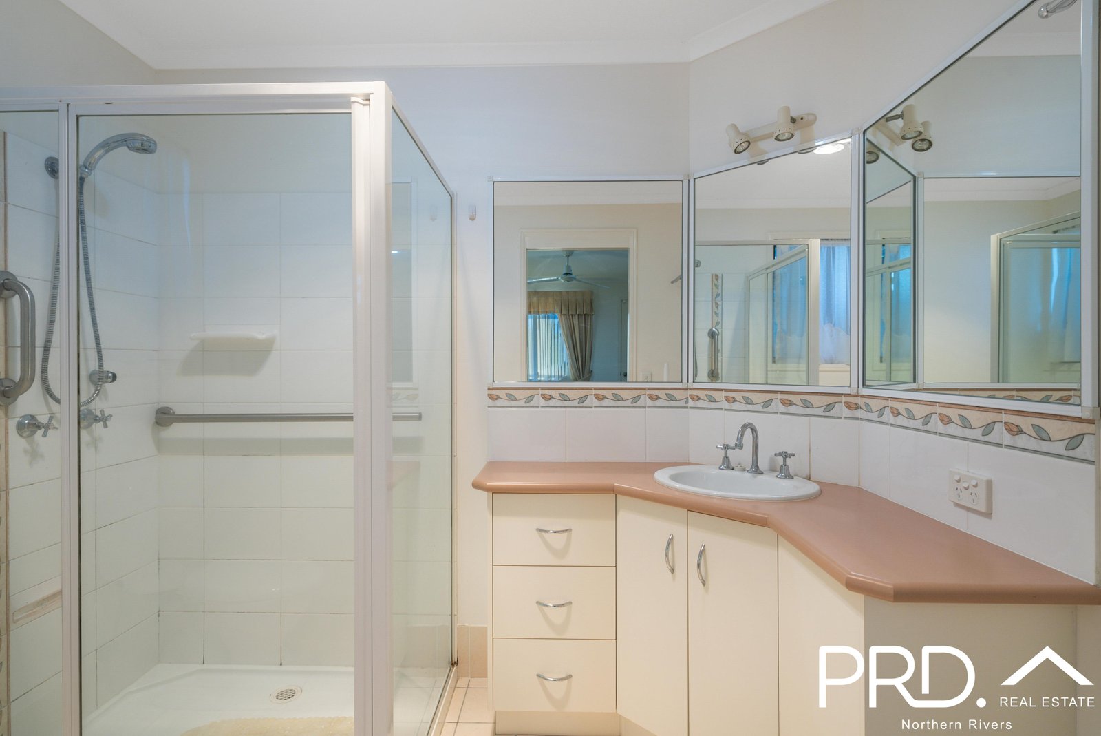 64 Parrot Place 69 Light Street CASINO 12