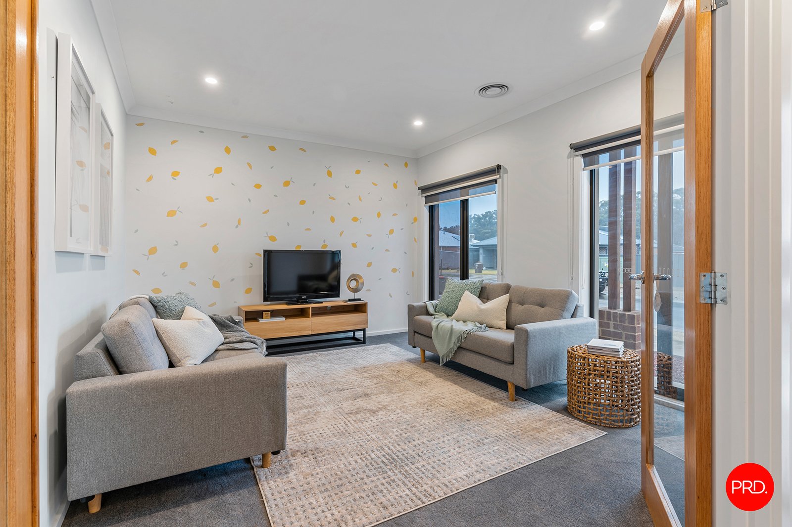 64 Pembroke Drive MARONG 12