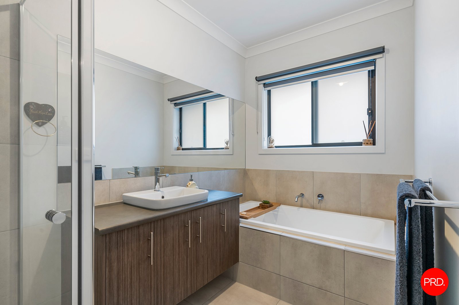 64 Pembroke Drive MARONG 15