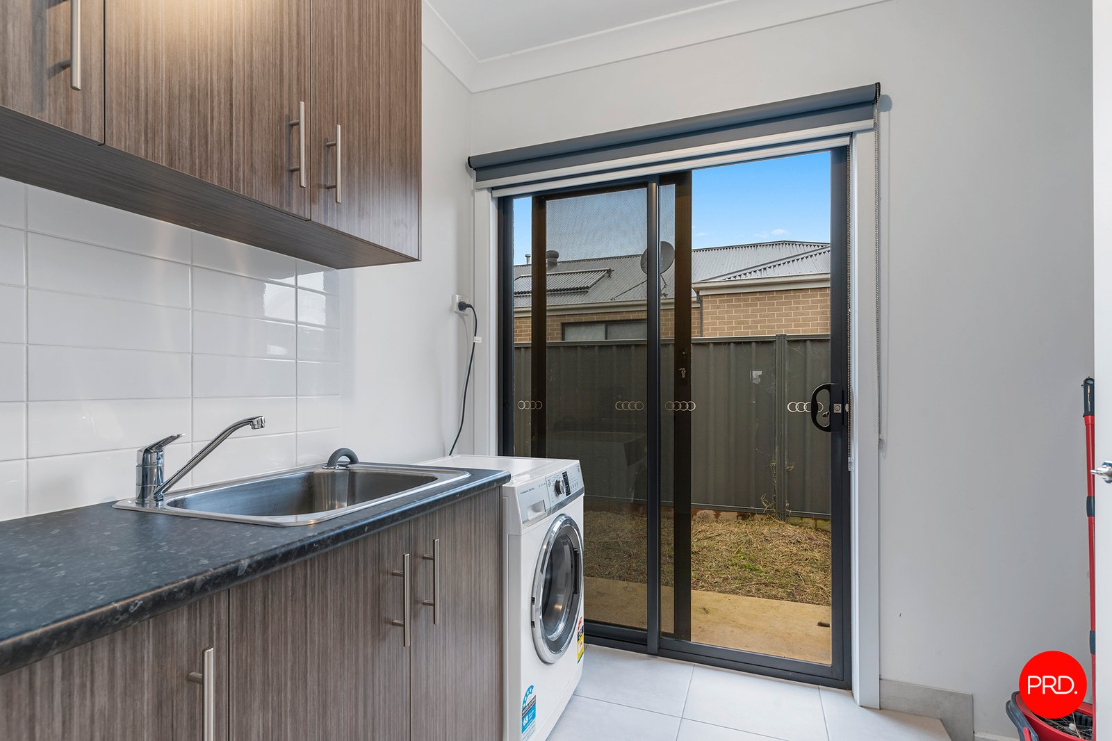 64 Pembroke Drive MARONG 16
