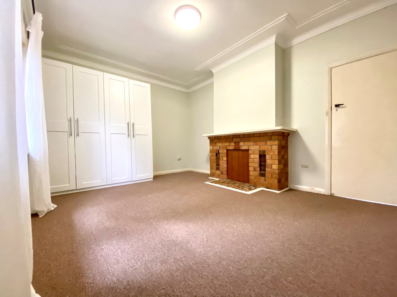 64 Piper Street TAMWORTH 4