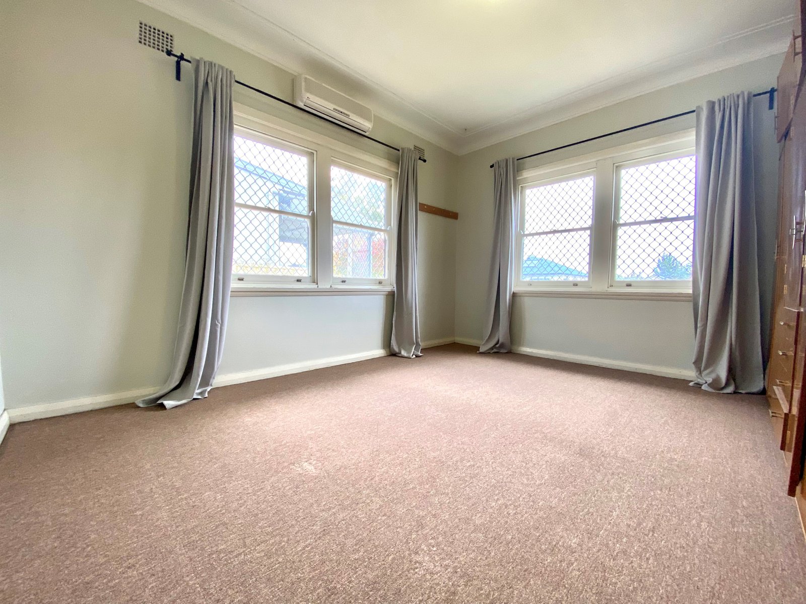 64 Piper Street TAMWORTH 7