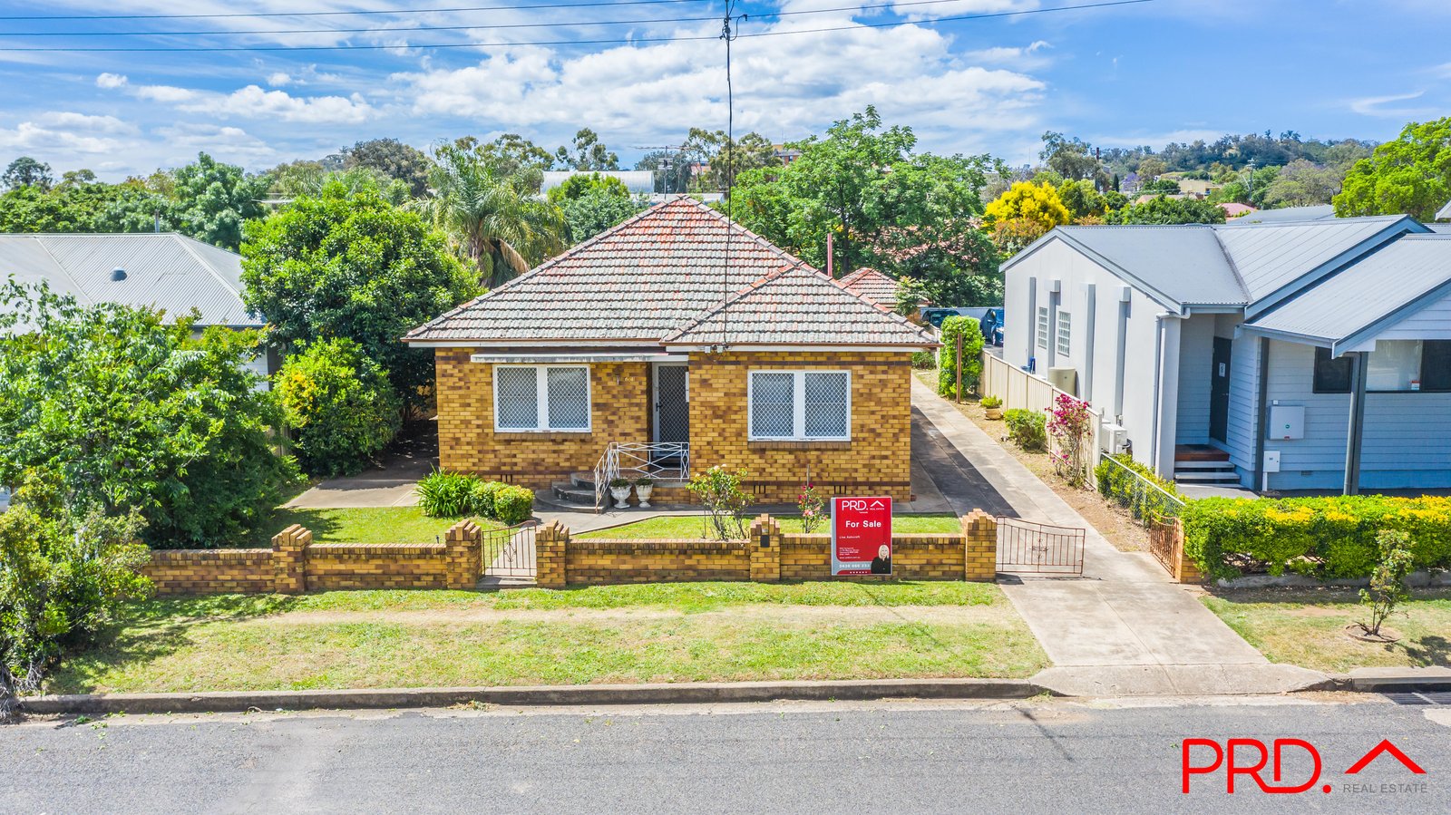 64 Piper Street TAMWORTH 3