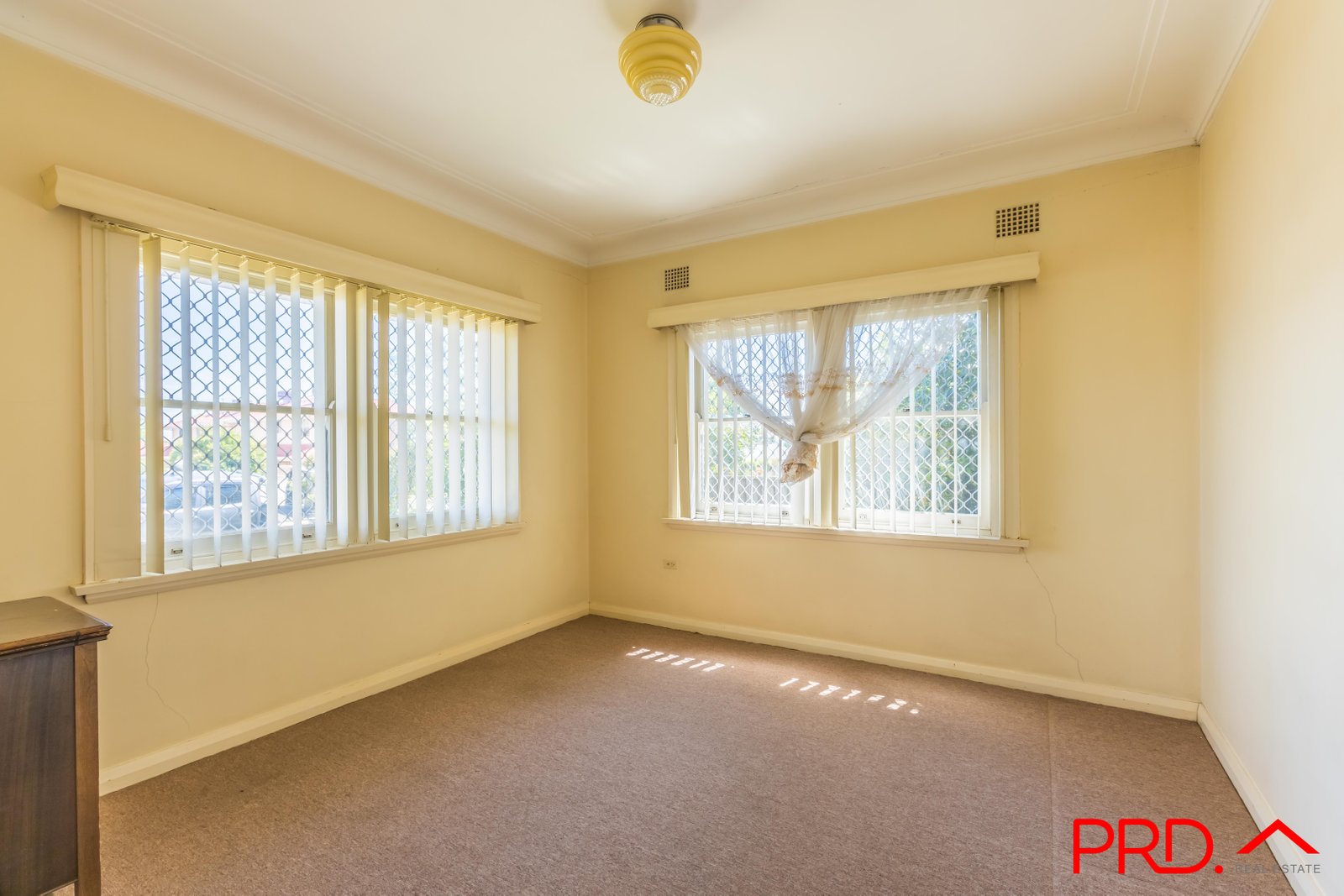 64 Piper Street TAMWORTH 7