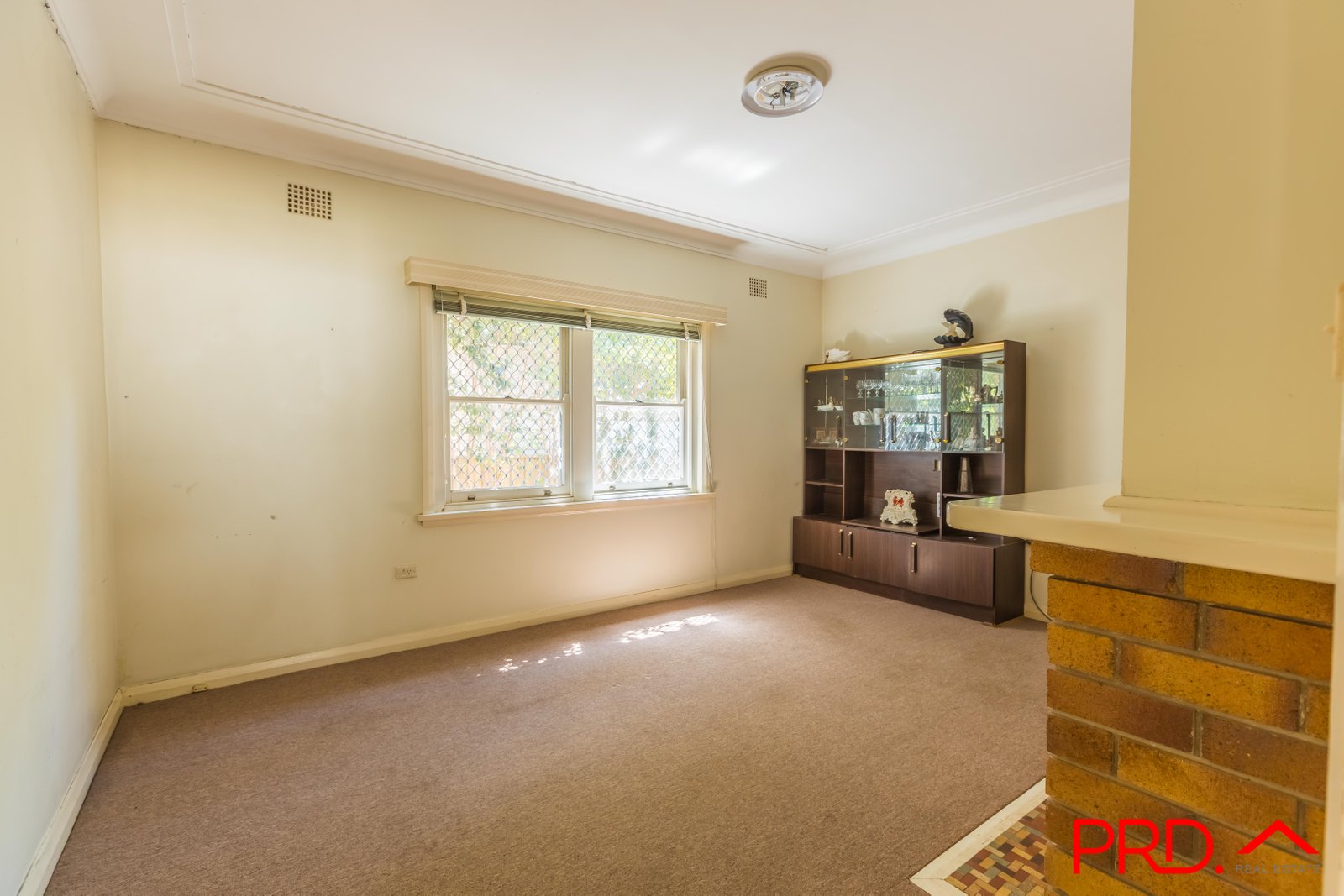 64 Piper Street TAMWORTH 8
