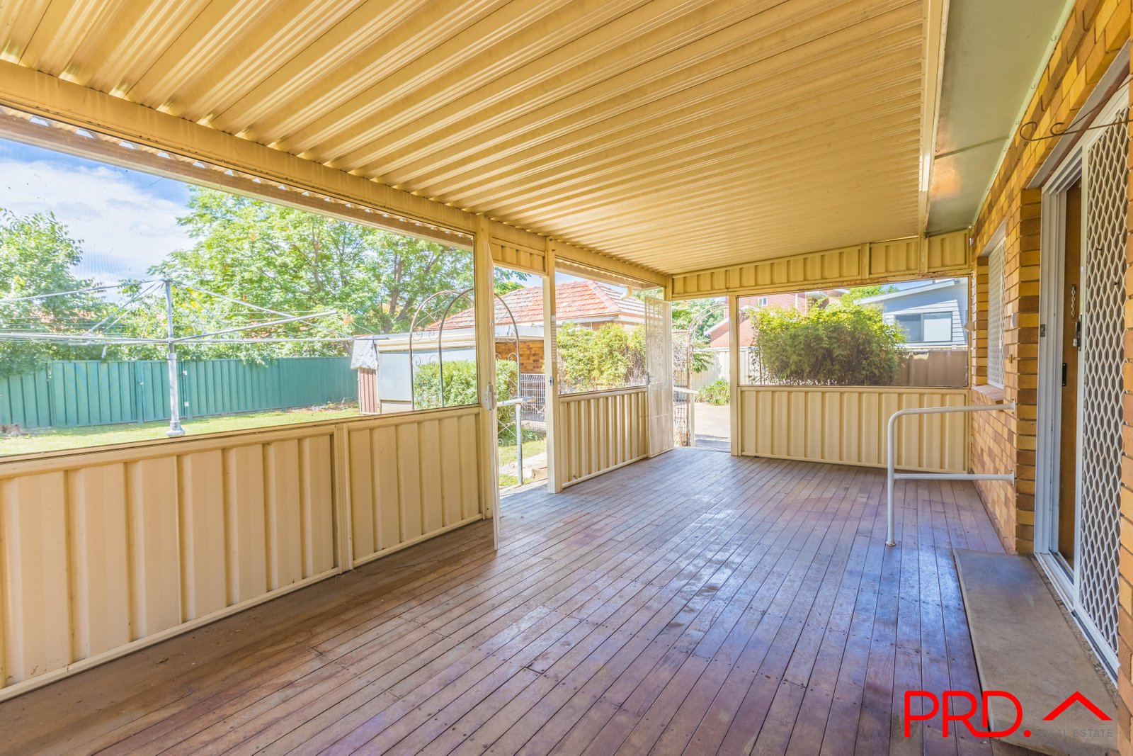 64 Piper Street TAMWORTH 16