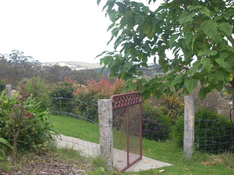 64 Power Street TUMBARUMBA 16