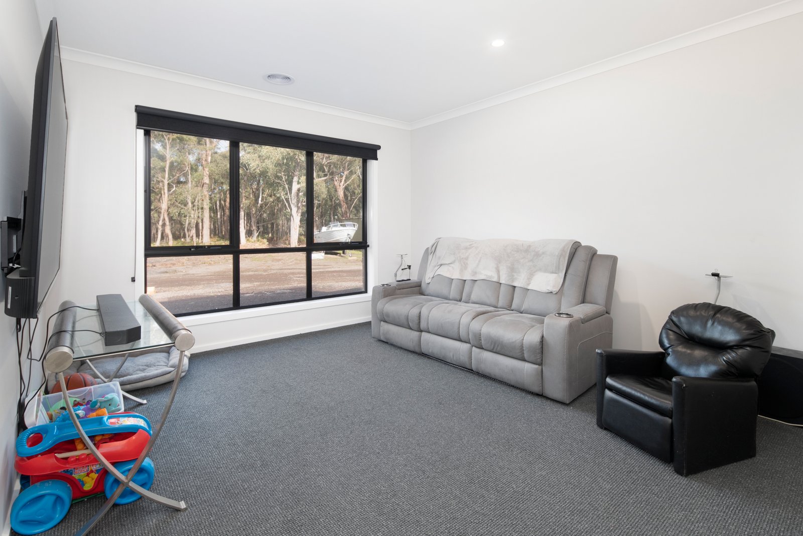 64 Progress Road DEREEL 6