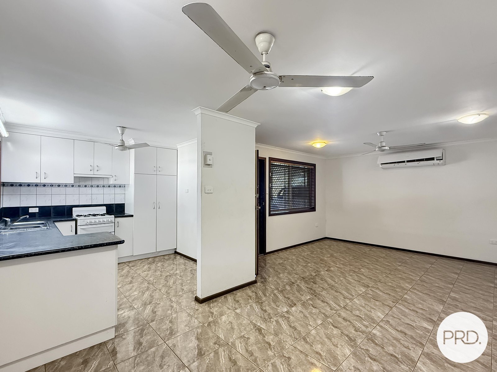 6/4 Ridley Street BULGARRA 1