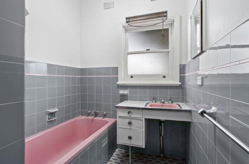 64 Roderick Street TAMWORTH 5