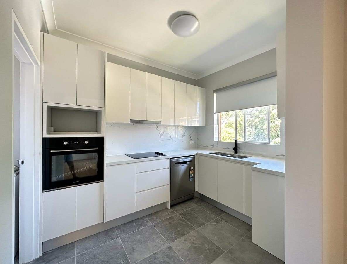 6/4 Rossi Street SOUTH HURSTVILLE 2