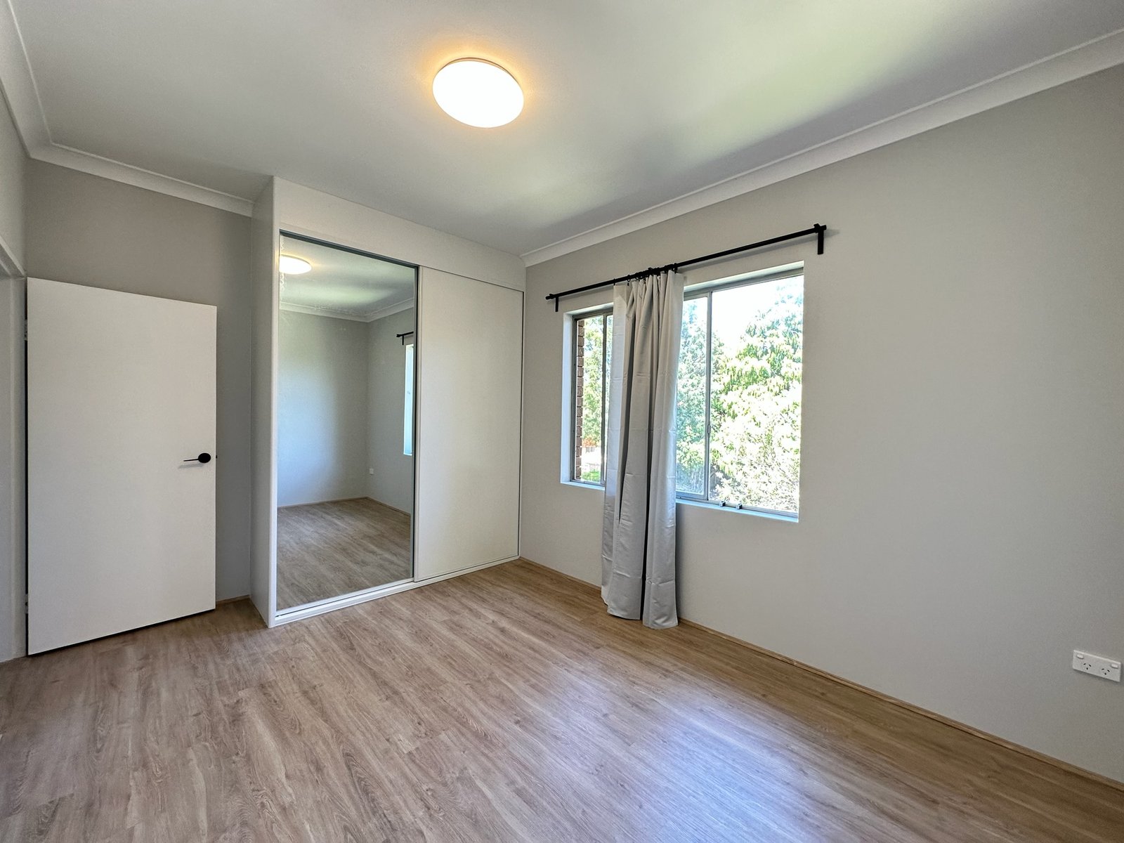 6/4 Rossi Street SOUTH HURSTVILLE 3